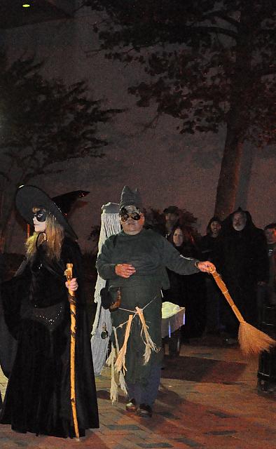 09b tyrfire samhain-2011-asheville-flashrite-pubmoot 03 DSC 3859